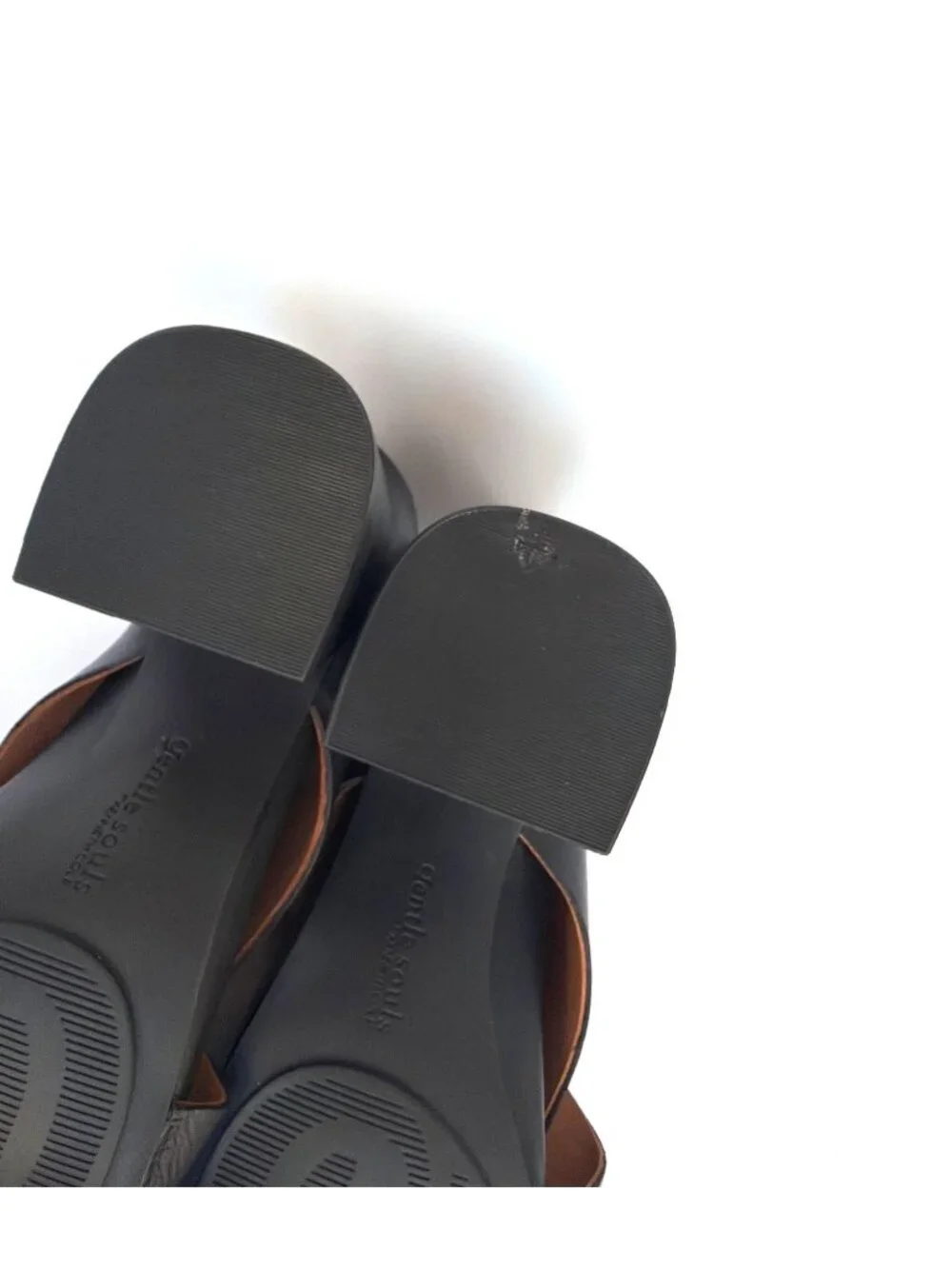 Gentle Souls Yvette Sandals Black Leather Chunky Heel Women Size 9.5